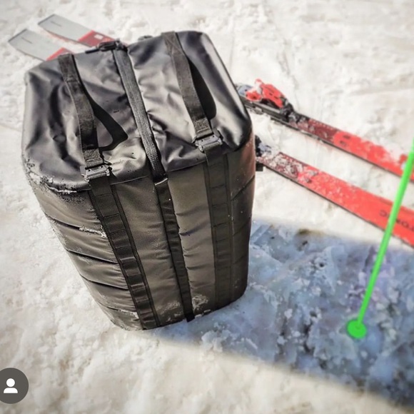 Db Journey Hytta Split Duffel Bag Backpack 50L - "DB" Carry-On Bag - Black Out - Picture 16 of 16